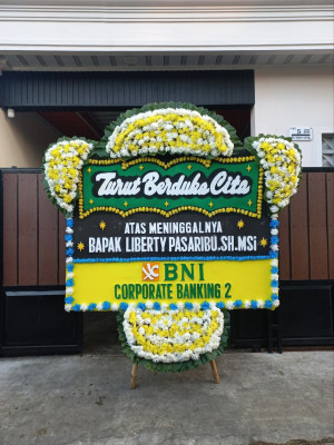 Papan Bunga Duka di Daon